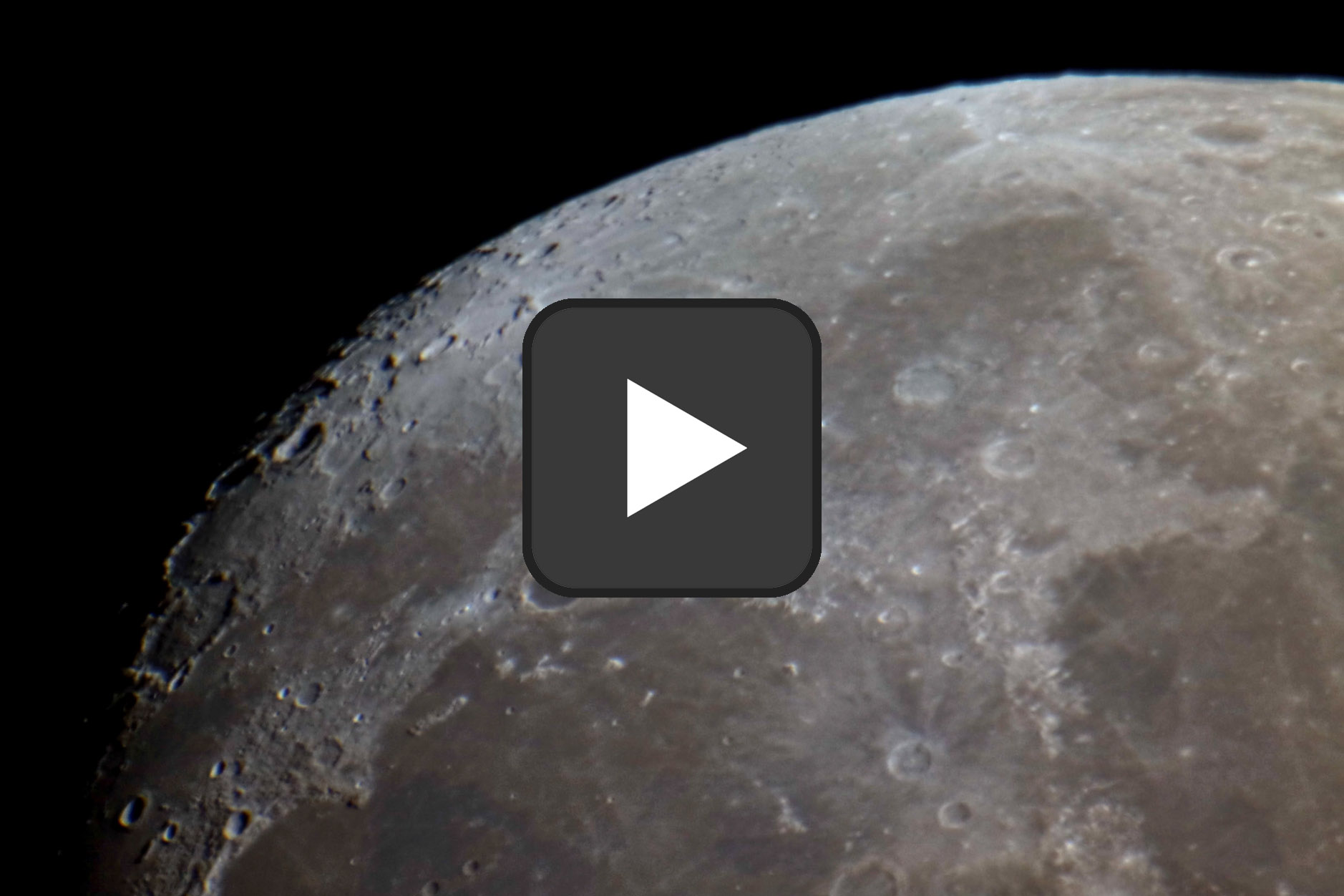 Der Mond im Vorbeiflug